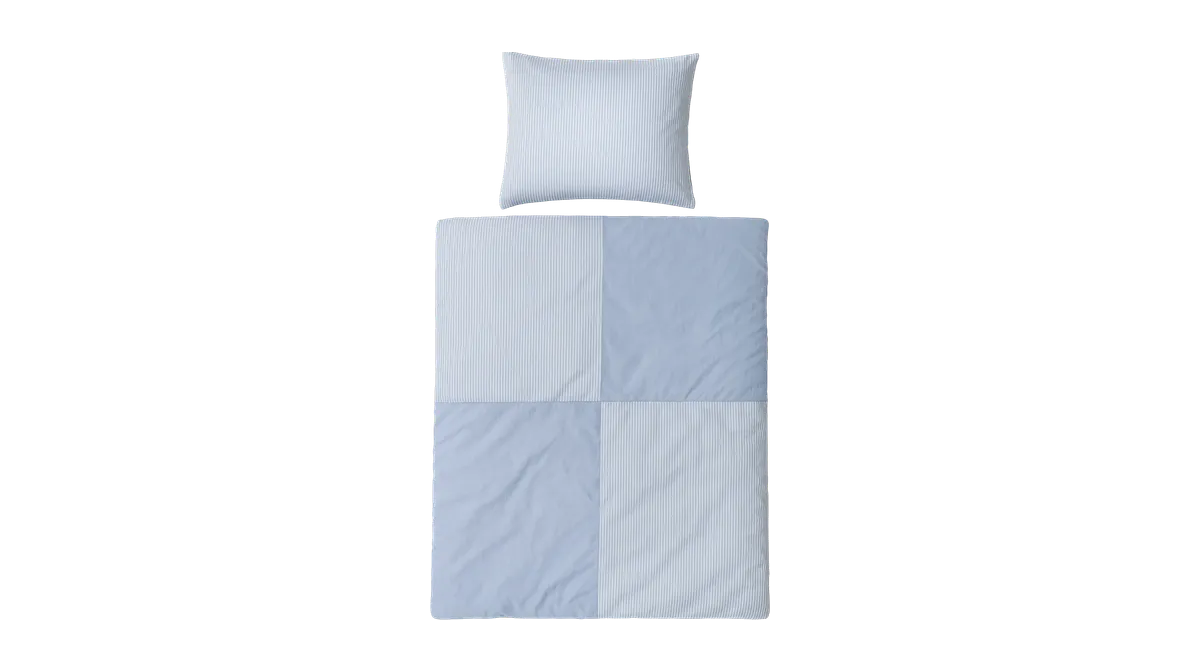 Mini Strib Patchwork sengetøj fra Bahne, blå