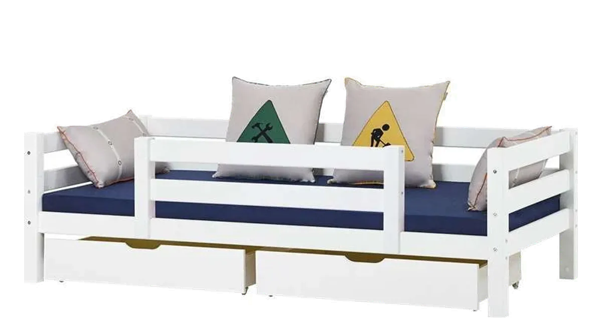 Hoppekids ECO Luxury Juniorseng 1/2 Sengehest Fleksibel Indlægsbund fra Loukrudt, hvid