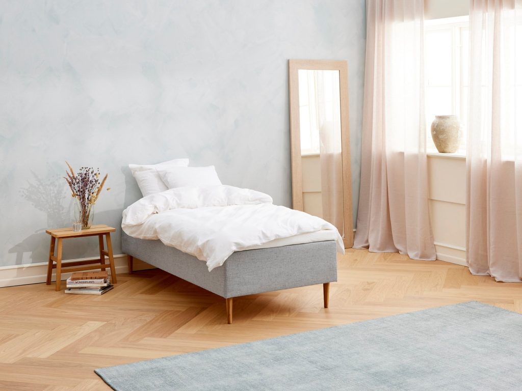 Køb Fabrikkens – Kølende Boxmadras (Lysegrå) 80×200 cm.