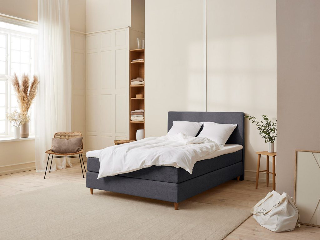 Køb Fabrikkens – Trykaflastende Kontinental (Antracit) 140×200 cm.