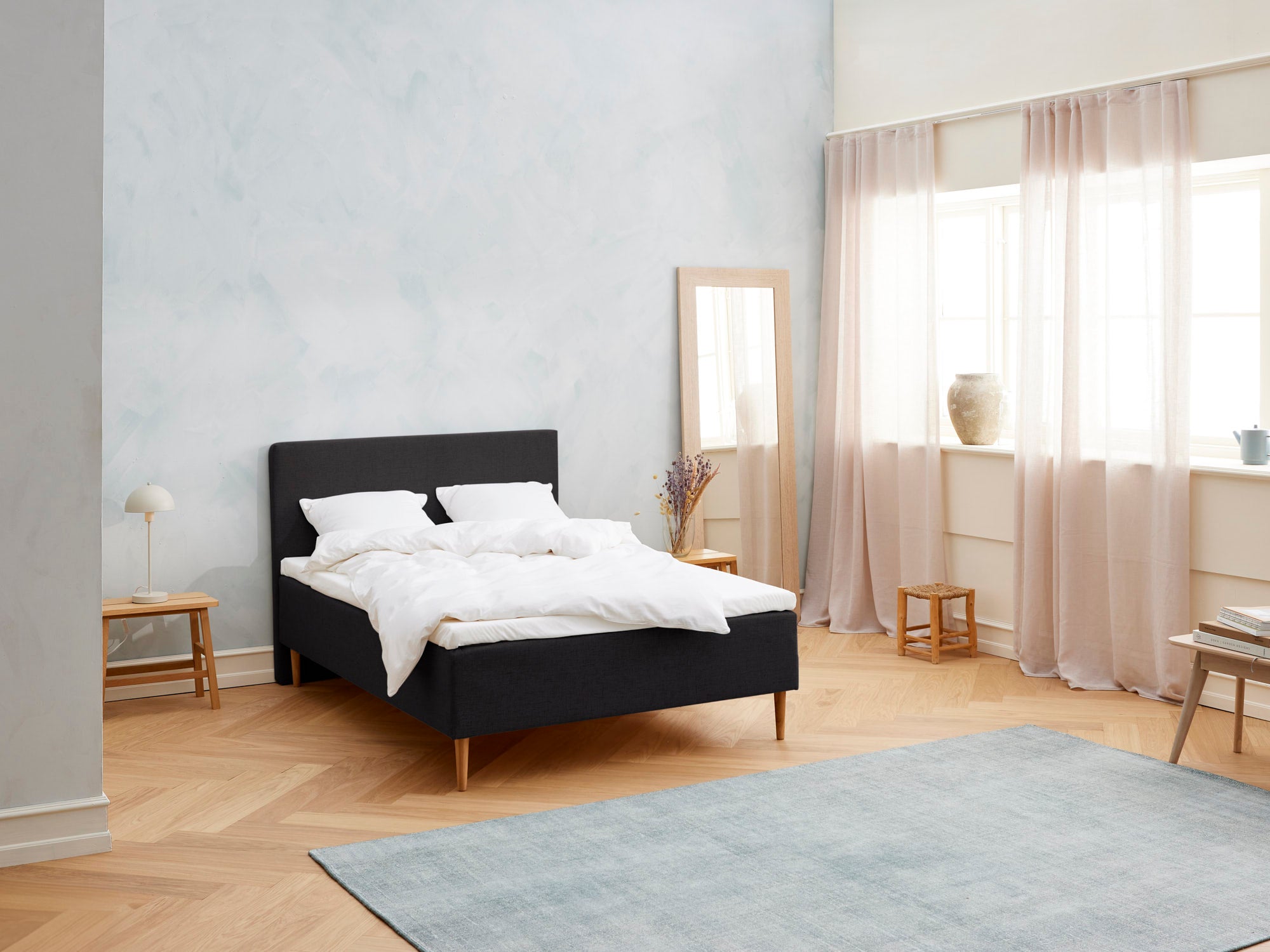 Køb Fabrikkens – Kølende | Boxmadras (Sort) 140×200 cm.